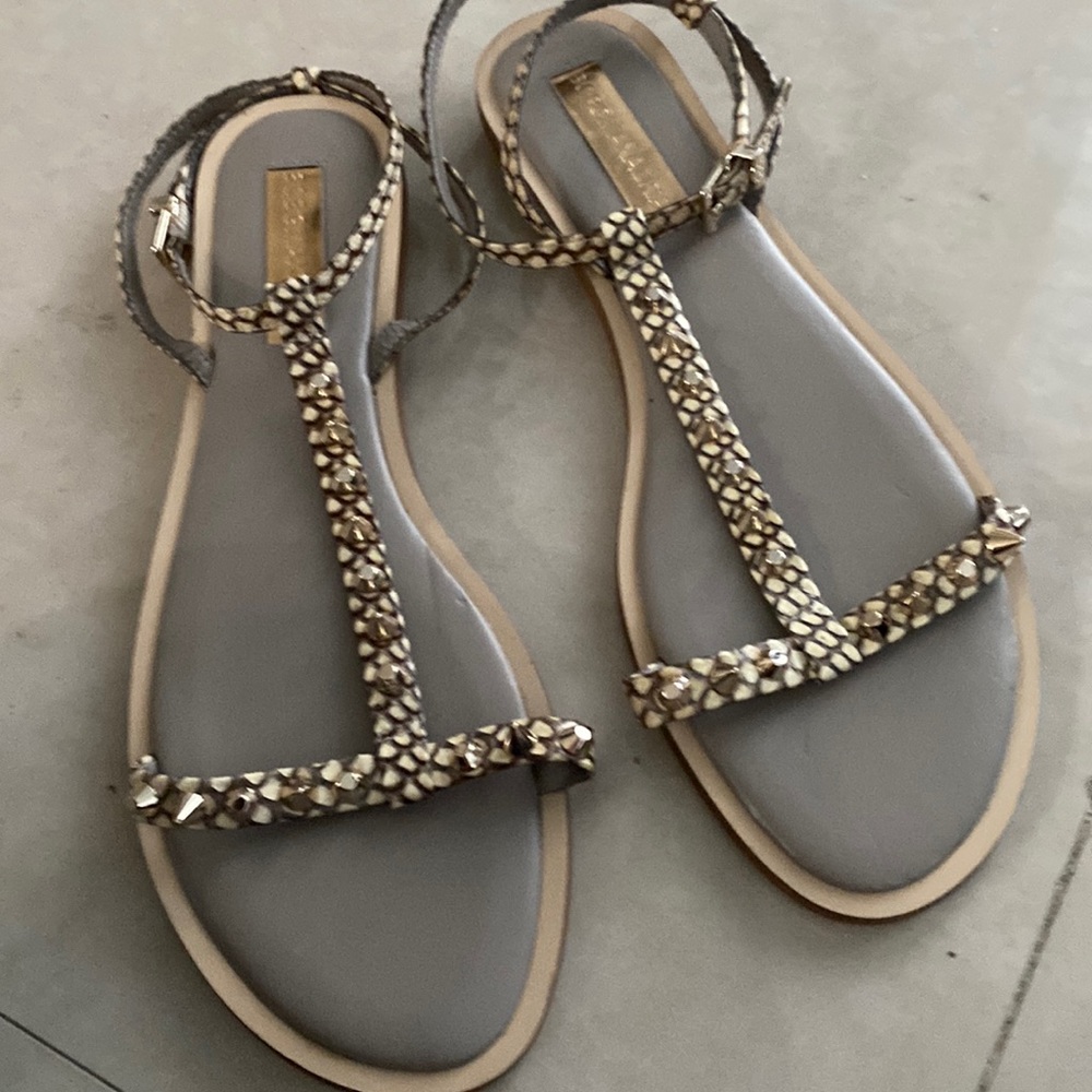 BCBGMAXAZRIA sandals size 10